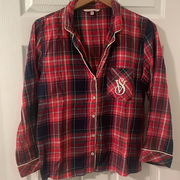 Victoria’s Secret sleepwear button up - Picture 2 of 10